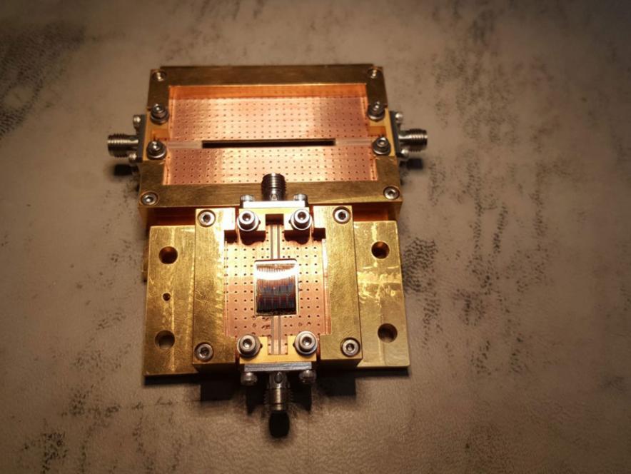 Superconducting quantum amplifier 