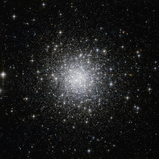 Galaxy Evolution Seminar: What lurks in the cores of globular clusters?