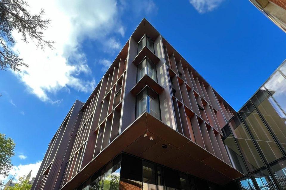 An image of the Beecroft Building 