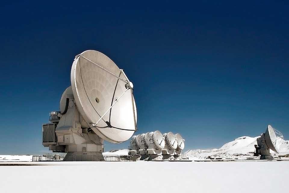 Several antennas which make up part of the Atacama Large Millimetre/submillimetre Array 