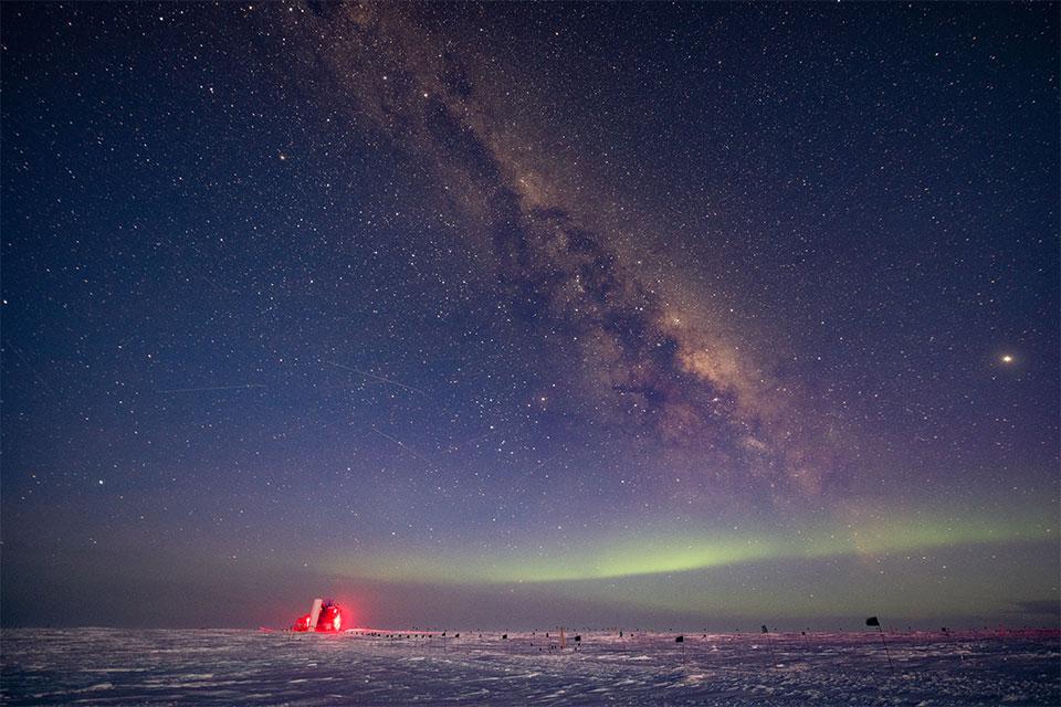 The IceCube Laboratory at the South Pole and the aurora australis