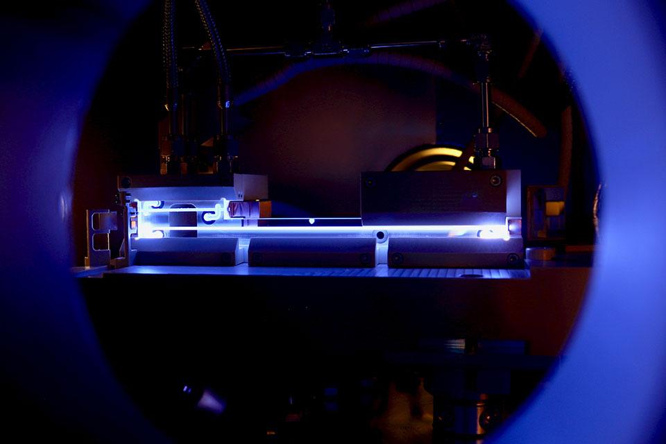 FLASHForward plasma cells with discharge