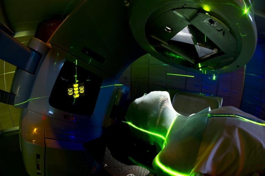 Thanks to this EPSRC-funded project, conventional X-ray linear accelerators currently being used to treat cancer could be adapted for next-gen FLASH radiotherapy.