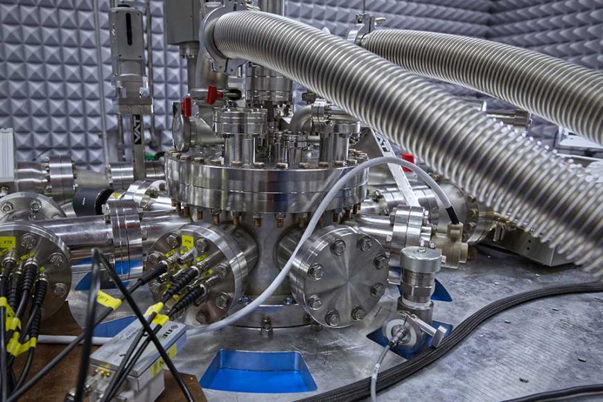 Image of specialist quantum lab