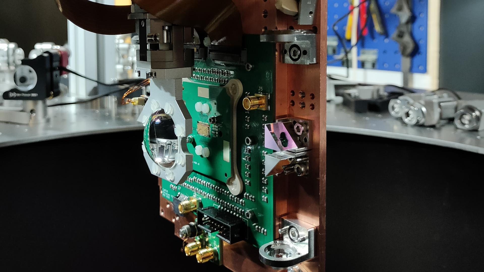 Cold plate of the CaQTuS cryogenic system