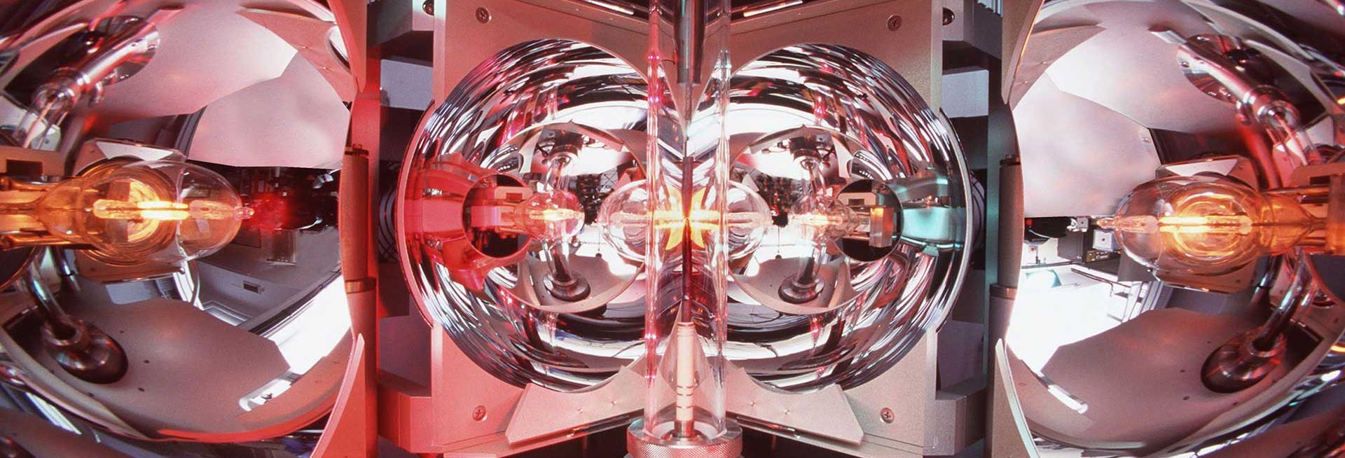 Crystal growth slide