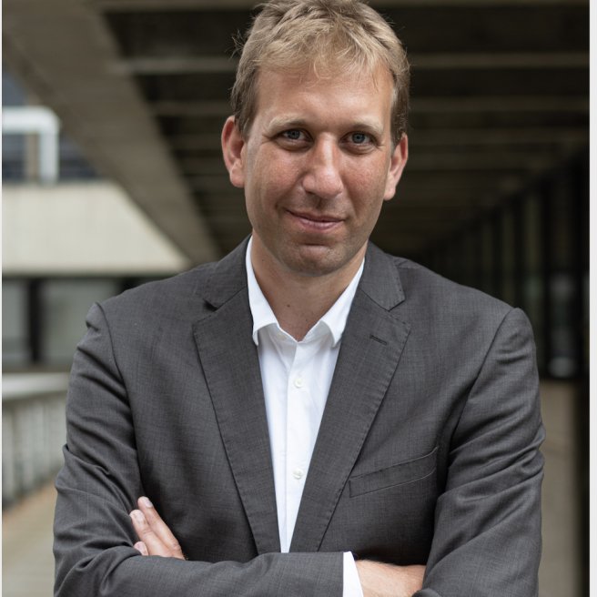 Prof Chris Lintott