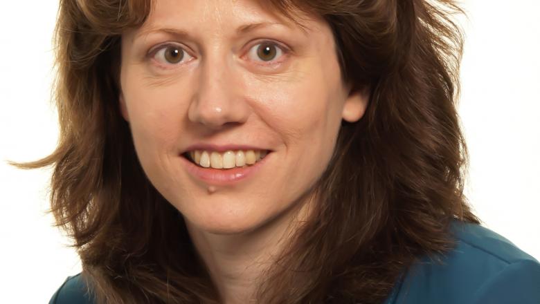 Headshot of Katherine Blundell