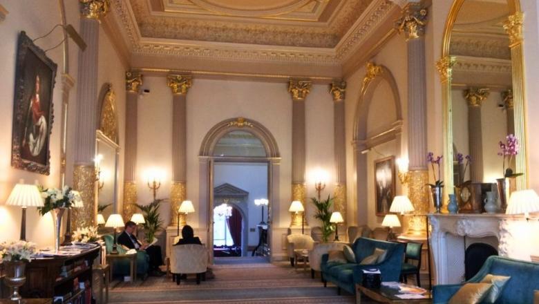 A view of the Drawing Room at the Oxford & Cambridge Club