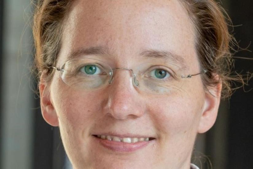 Professor Laura Herz FRS